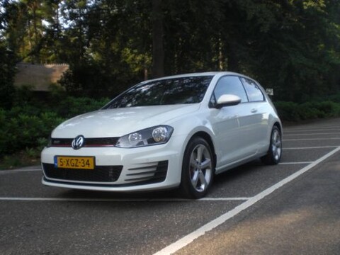 Volkswagen Golf 2.0 TSI GTI