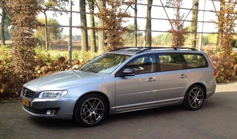 Volvo V70 D4 Dynamic Edition (2015)
