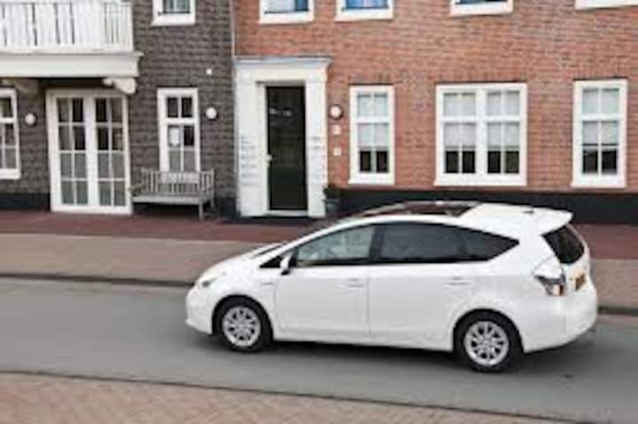 Toyota Prius Wagon 1.8 HSD Comfort (2013)