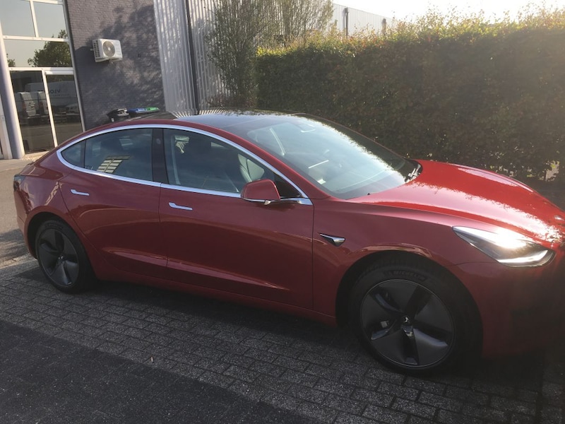 Tesla Model 3 Standard Range Plus (2019)