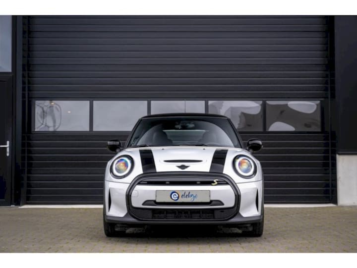 MINI Electric (2021)