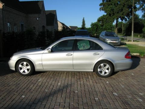 Mercedes-Benz E 200 CDI Classic (2003)