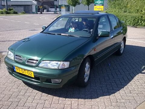 Nissan Primera 2.0 SE (1996)