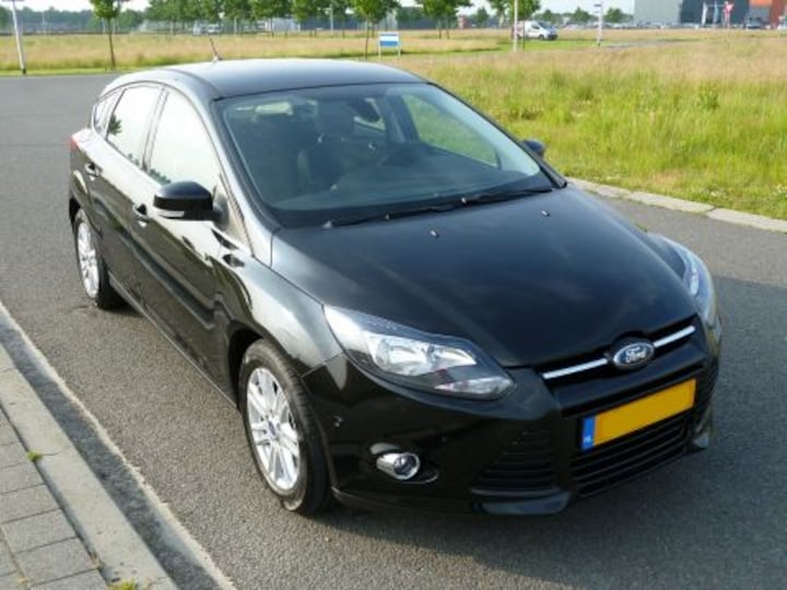 Ford Focus 1.0 EcoBoost 100pk ECOnetic Titanium (2012)