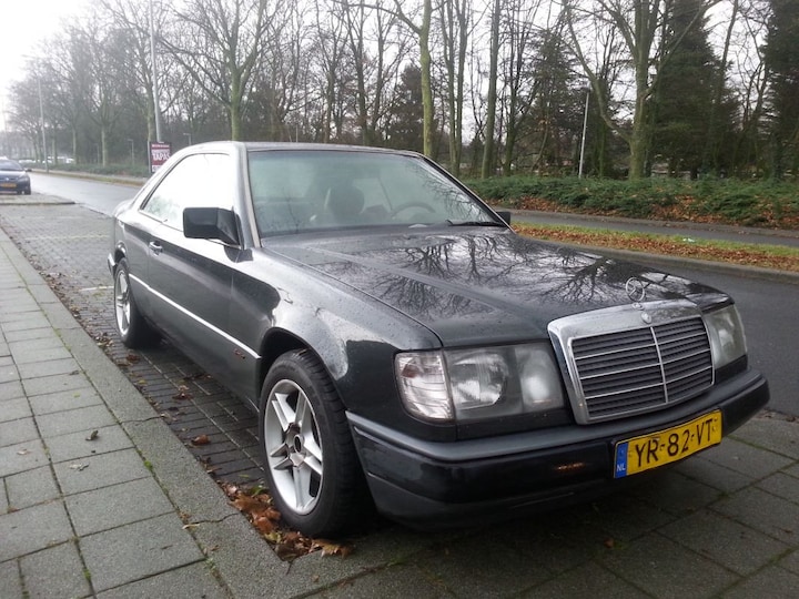 Mercedes-Benz 230 CE (1989)