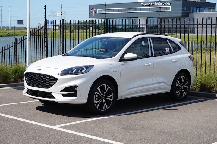 Ford Kuga 2.5 PHEV ST-Line X (2021)