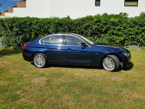 BMW 330d High Executive (2013)