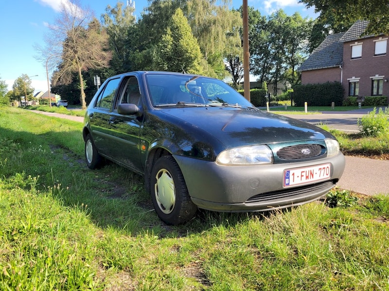 Ford Fiesta 1.3i (1997)