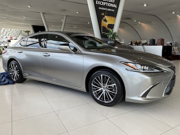 Lexus ES 300h Business Line (2022)