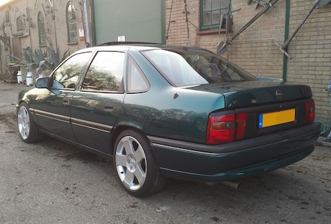 Opel Vectra 2.5i-V6 CDX