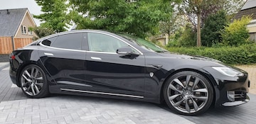 Tesla Model S 100D (2017)