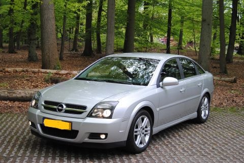 Opel Vectra GTS 2.2-16V Elegance (2003)
