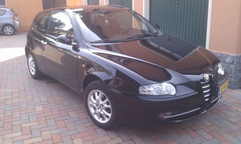 Alfa Romeo 147 1.6 T.Spark 16V Distinctive (2002)