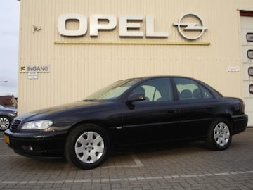 Opel Omega 2.2i-16V Business Edition (2003)