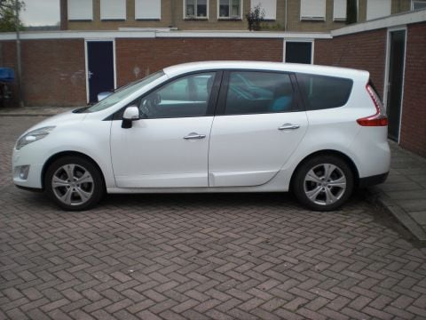 Renault Grand Scénic TCe 130 Sélection Business Sport (2010)