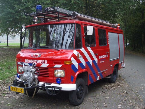 Mercedes-Benz MB 408