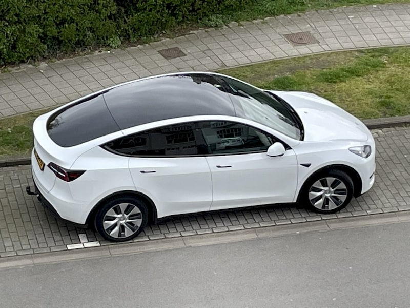 Tesla Model Y (2022)