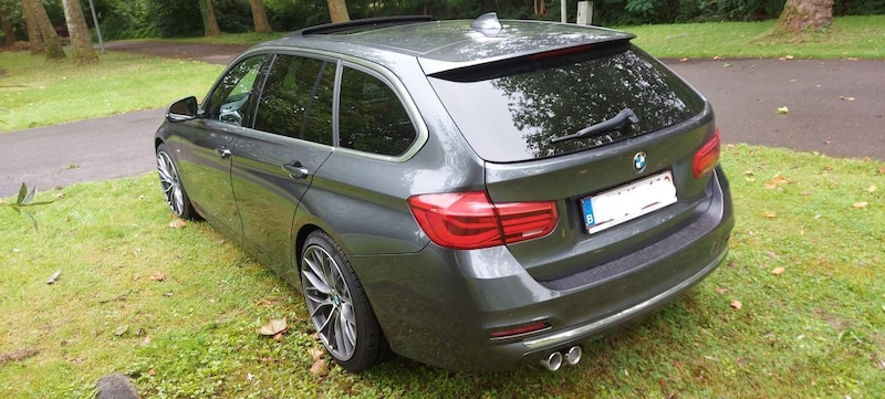 BMW 320d EffiecientDynamics Touring (2017)