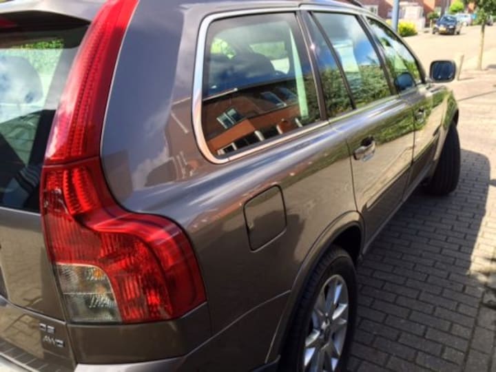 Volvo XC90 D5 Momentum (2007)