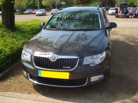 Skoda Superb Combi 1.6 TDI Greenline Ambition (2011)