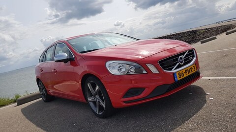 Volvo V60 T3 R-Design