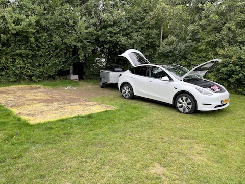 Tesla Model Y Long Range AWD (2023)