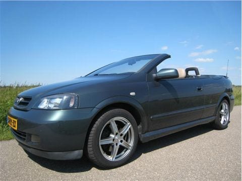 Opel Astra Cabrio 2.2i-16V (2002)
