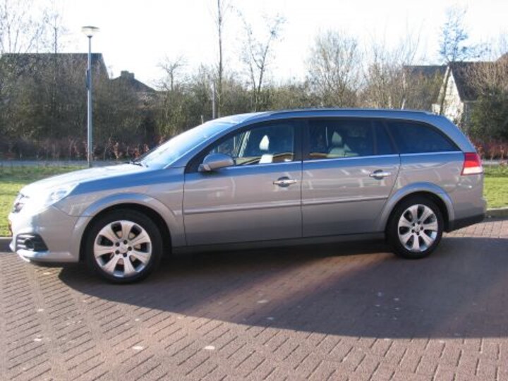 Opel Vectra Stationwagon 1.9 CDTi 120pk Temptation