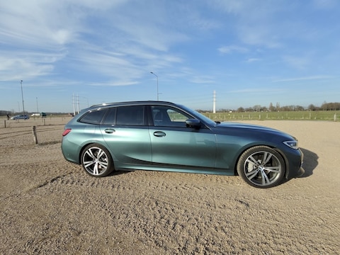 BMW 330i Touring