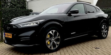 Ford Mustang Mach-E 75kWh AWD (2021)