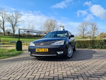 Ford Mondeo 3.0 V6 24V Platinum (2006)