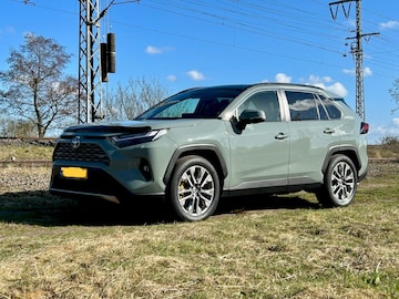 Toyota RAV4 2.5 Hybrid AWD Executive (2024)