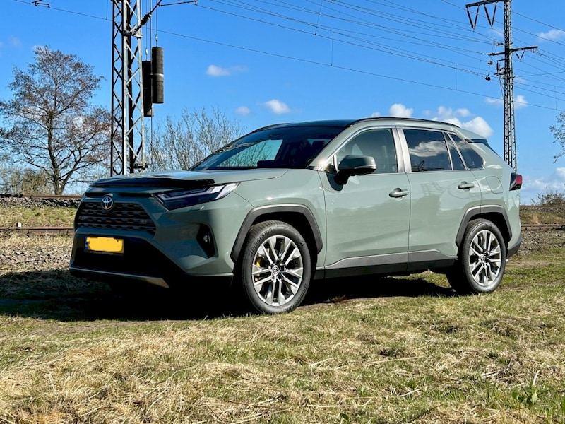 Toyota RAV4 2.5 Hybrid AWD Executive (2024)
