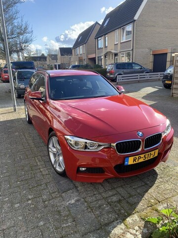 BMW 320i Touring (2018)
