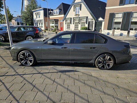 BMW i7 xDrive60