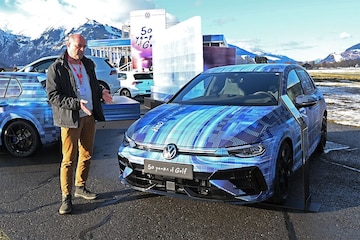 Volkswagen viert 50 jaar Volkswagen Golf bij GP Ice Race - Special