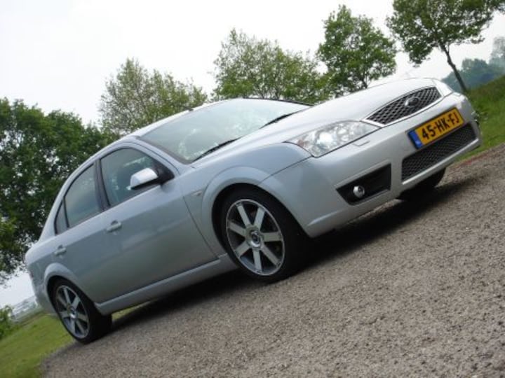 Ford Mondeo 1.8 16V 125pk First Edition (2001)