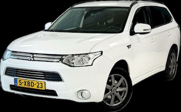 Mitsubishi Outlander PHEV Business Edition (2014)