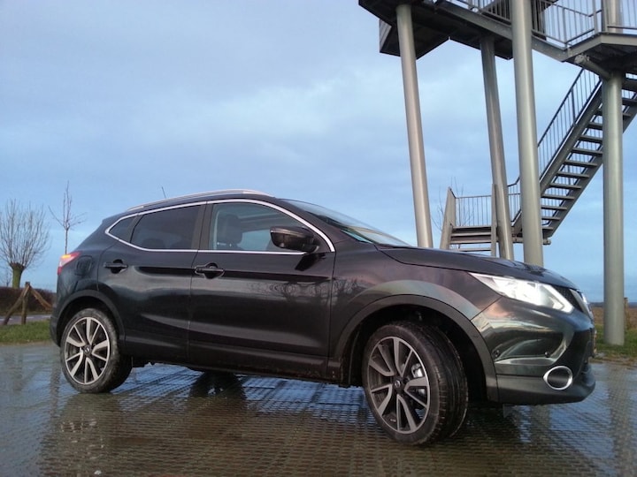 Nissan Qashqai 1.6 DIG-T Tekna (2015)