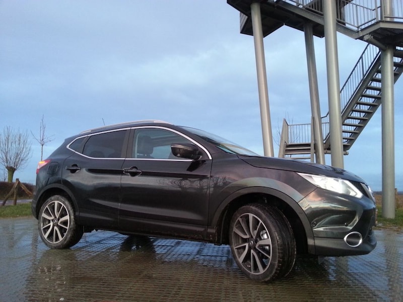 Nissan Qashqai 1.6 DIG-T Tekna (2015)