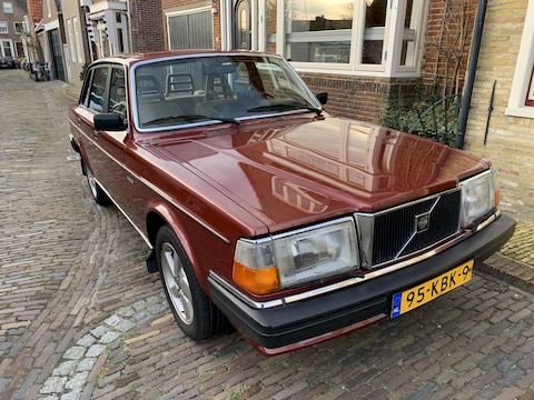 Volvo 240 GL 2.3