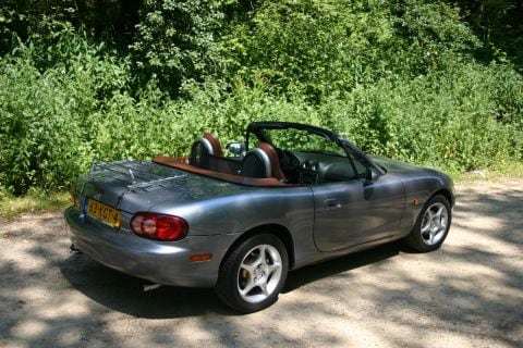 Mazda MX-5 1.6 Exclusive (2002)
