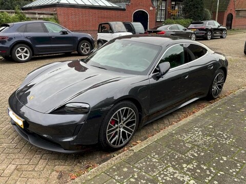 Porsche Taycan 4S