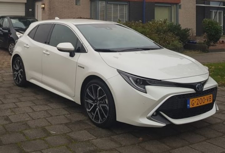 Toyota Corolla 2.0 Hybrid Executive (2019)