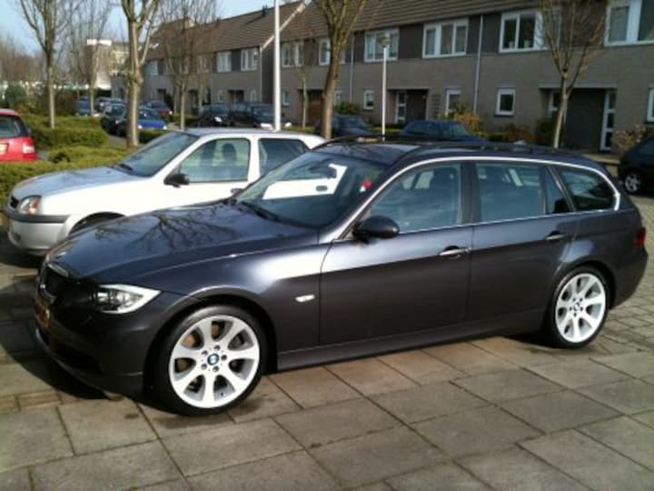 BMW 330d Touring High Executive