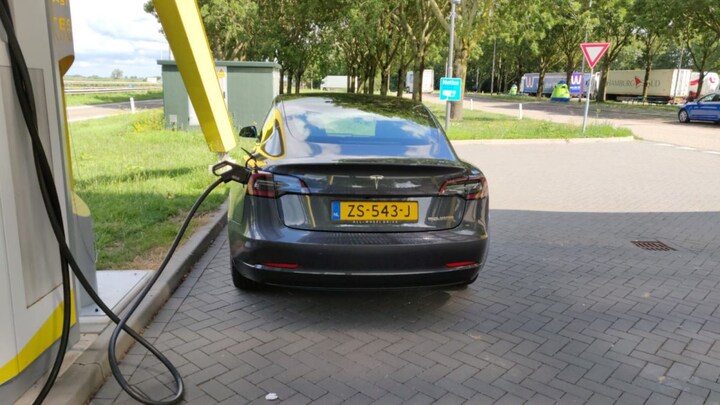 Tesla Model 3 Long Range AWD (2019)