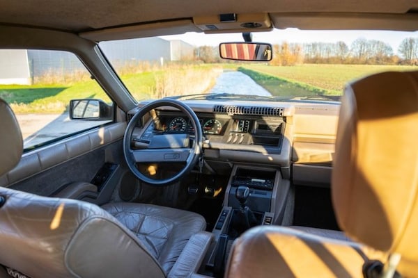 Renault 25