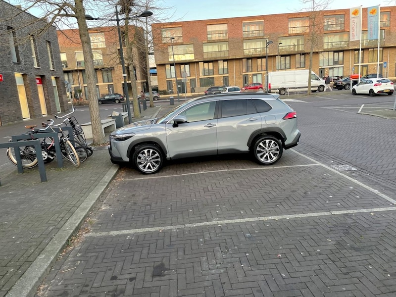 Toyota Corolla Cross 1.8 Hybrid Style Premium Pack (2025)