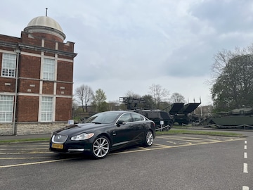 Jaguar XF 3.0 V6 Premium Luxury (2008)
