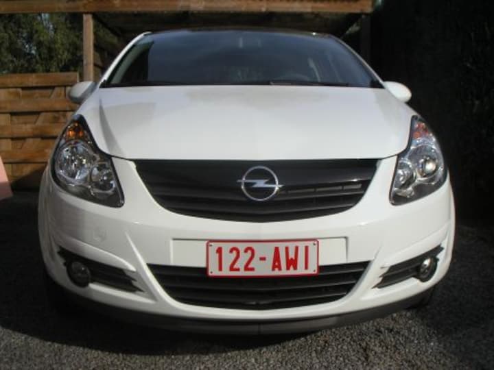 Opel Corsa 1.4-16V Color Edition (2010)